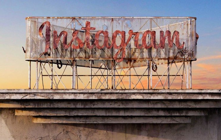 Post-Apocalyptic Digital Art Series Compares Social Media to Social Decay Post-Apocalyptic Digital Art Series Compares Social Media to Social Decay