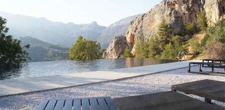 9 Adventurous, Architectural Hotels That Are Perfect for Your Vacation 9 Adventurous, Architectural Hotels That Are Perfect for Your Vacation