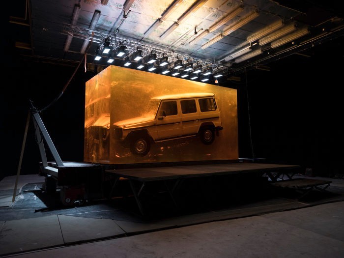 Mercedes Encases 1979 G-Class in 44.4 Tonnes of Synthetic Resin Mercedes Encases 1979 G-Class in 44.4 Tonnes of Synthetic Resin