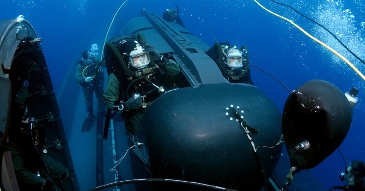 Elon Musk and his Engineers Develop Mini Kid-sized Rescue Sub to Extract Soccer Team Stranded in Thai Cave