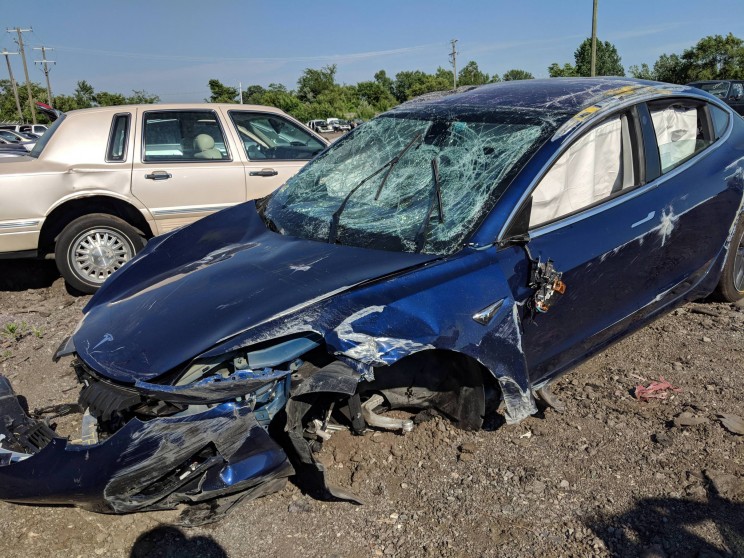 Model 3 Rolls Over In Wreck but Sustains 'Minimal' Damage