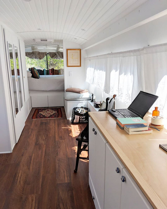 It Took 3 Years to Convert an Old Greyhound Bus into This Stunning Mobile Home It Took 3 Years to Convert an Old Greyhound Bus into This Stunning Mobile Home
