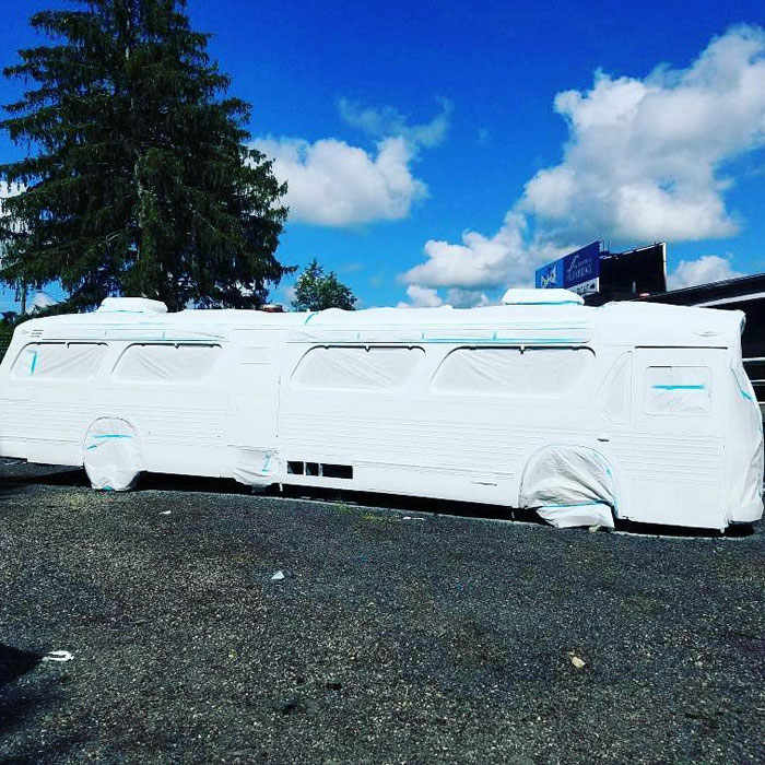 It Took 3 Years to Convert an Old Greyhound Bus into This Stunning Mobile Home It Took 3 Years to Convert an Old Greyhound Bus into This Stunning Mobile Home
