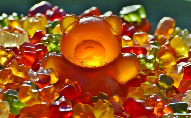 13 Bioplastic Innovations That Might Save the Environment 13 Bioplastic Innovations That Might Save the Environment
