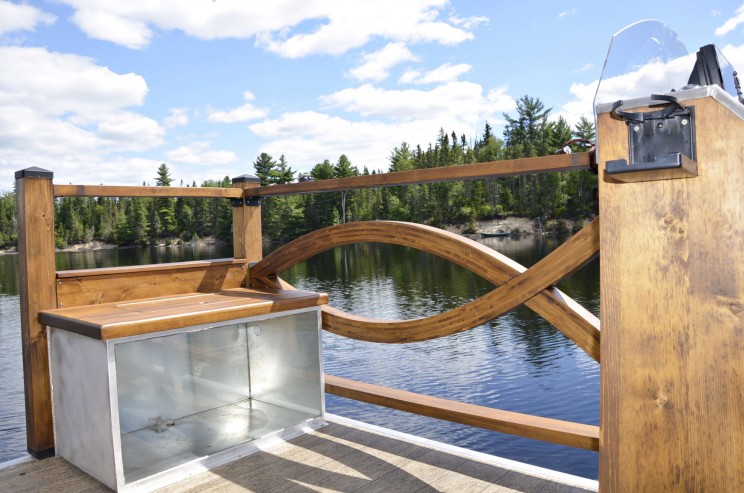 Solar-powered Boat is the Perfect Tiny Home for a Life of Sailing Solar-powered Boat is the Perfect Tiny Home for a Life of Sailing