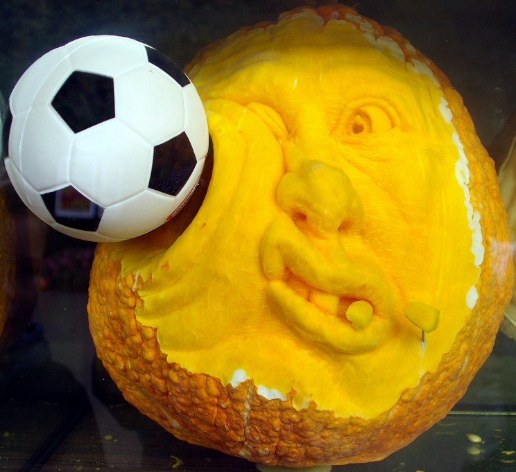 15 Artists That Prove You Can Carve Out of Any Material