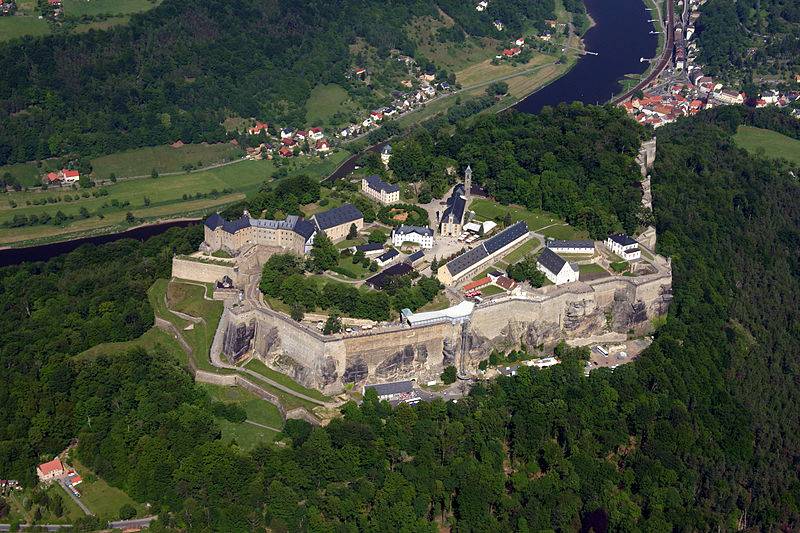 21 of the Great Fortresses Around the World 21 of the Great Fortresses Around the World