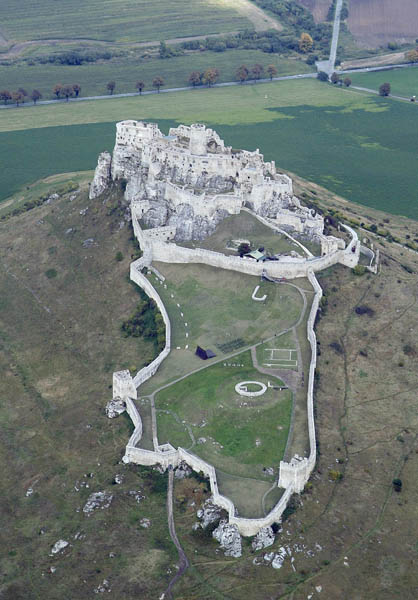 21 of the Great Fortresses Around the World 21 of the Great Fortresses Around the World