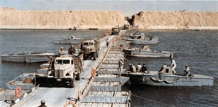 The Pontoon Bridge: The Floating Bridge from Ancient China Used in the Biggest 20th Century Battles The Pontoon Bridge: The Floating Bridge from Ancient China Used in the Biggest 20th Century Battles