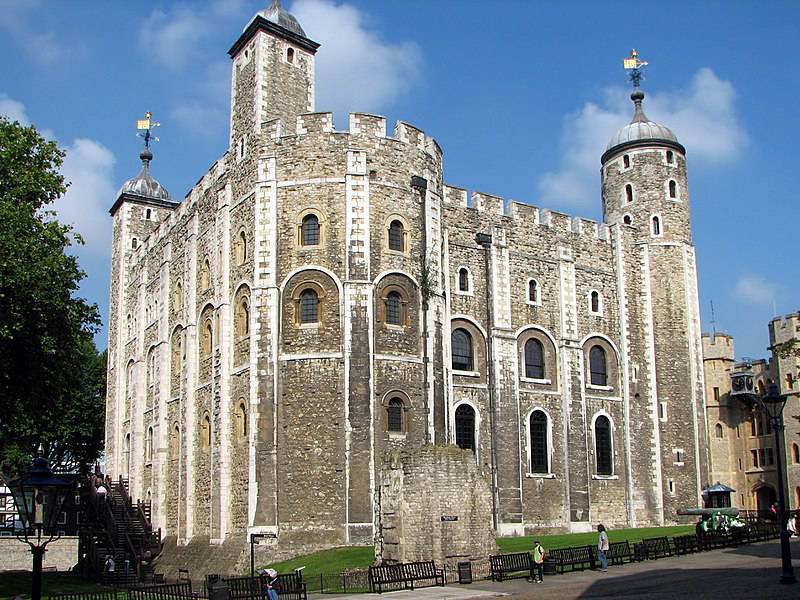 popular architectural style romanesque