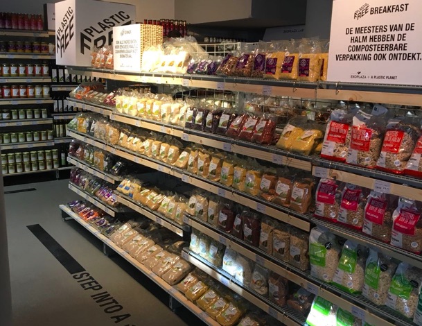Amsterdam Now Has the World's First Plastic-Free Supermarket Aisle Amsterdam Now Has the World's First Plastic-Free Supermarket Aisle