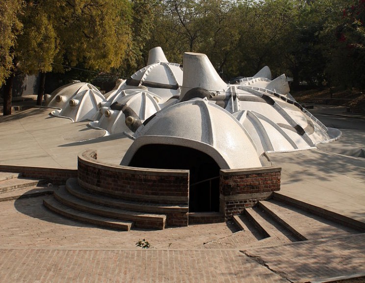 Balkrishna Doshi: The First Indian Pritzker Laureate and Visionary Architect Balkrishna Doshi: The First Indian Pritzker Laureate and Visionary Architect