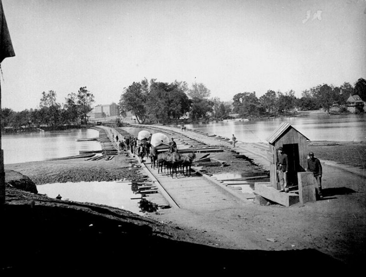 The Pontoon Bridge: The Floating Bridge from Ancient China Used in the Biggest 20th Century Battles The Pontoon Bridge: The Floating Bridge from Ancient China Used in the Biggest 20th Century Battles