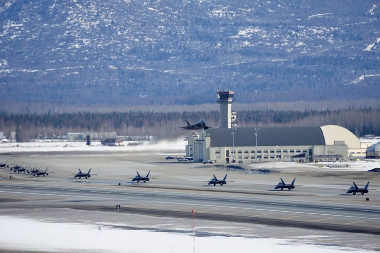 United States Show Off Impressive Air Power with Its Fleet of F22s United States Show Off Impressive Air Power with Its Fleet of F22s