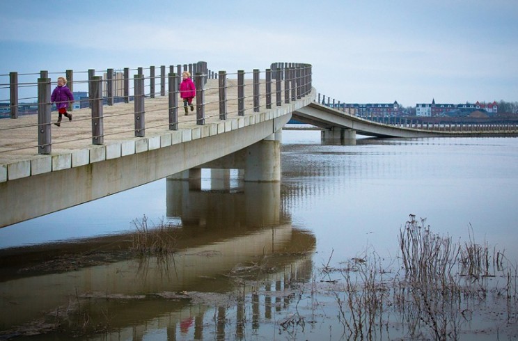 This Bridge in the Netherlands is Designed to Embrace Flooding This Bridge in the Netherlands is Designed to Embrace Flooding