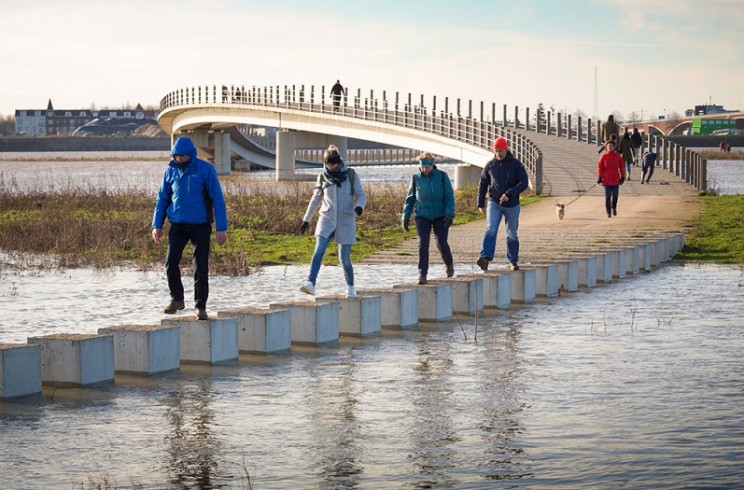 This Bridge in the Netherlands is Designed to Embrace Flooding This Bridge in the Netherlands is Designed to Embrace Flooding