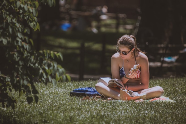 11 Easy Ways to Reduce Your Screen Time 11 Easy Ways to Reduce Your Screen Time