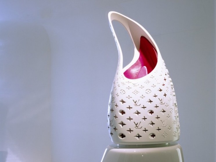 Queen of the Curve: 11 of Zaha Hadid’s Most Memorable Collaborative Products and Architectural Projects Queen of the Curve: 11 of Zaha Hadid’s Most Memorable Collaborative Products and Architectural Projects