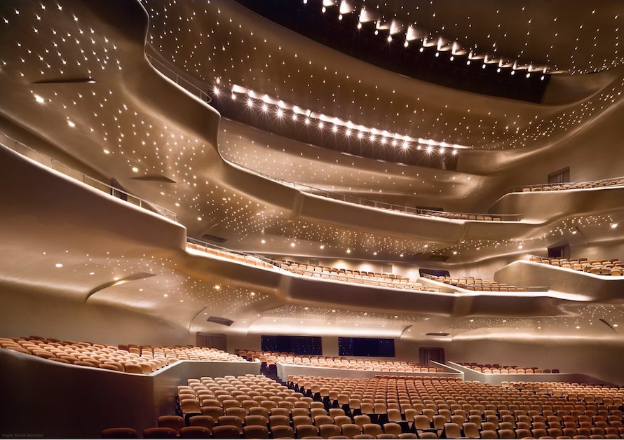 Queen of the Curve: 11 of Zaha Hadid’s Most Memorable Collaborative Products and Architectural Projects Queen of the Curve: 11 of Zaha Hadid’s Most Memorable Collaborative Products and Architectural Projects