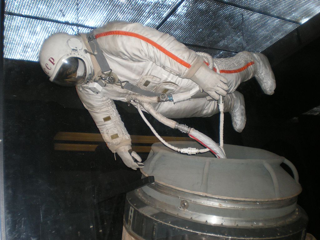 The Evolution of the Spacesuit: From the Project Mercury Suit to the Aouda.X Human-Machine Interface The Evolution of the Spacesuit: From the Project Mercury Suit to the Aouda.X Human-Machine Interface