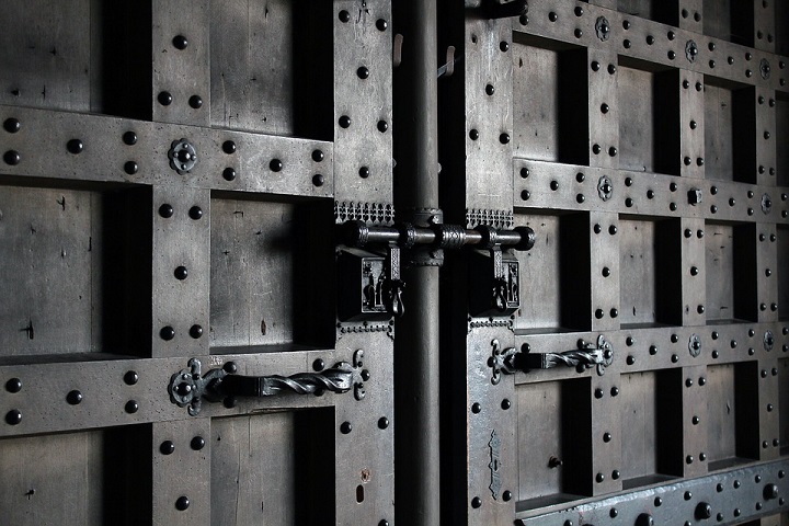 11 Easy Security Mechanisms Anyone Can Install in Their House 11 Easy Security Mechanisms Anyone Can Install in Their House