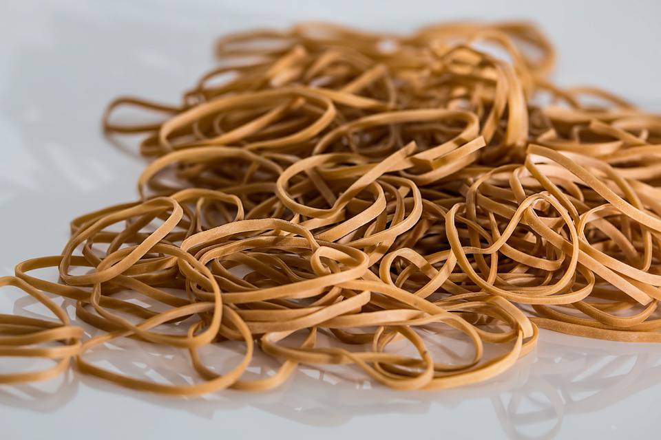 15 Things You Can Fix Around the House with a Rubber Band 15 Things You Can Fix Around the House with a Rubber Band