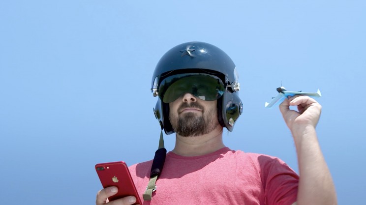 This Kit Lets You Control Paper Planes with Your Smartphone This Kit Lets You Control Paper Planes with Your Smartphone
