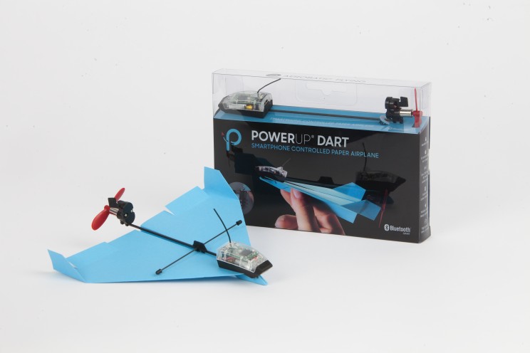 This Kit Lets You Control Paper Planes with Your Smartphone This Kit Lets You Control Paper Planes with Your Smartphone