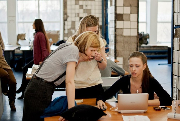 What Makes You Happy at Work? 15 Habits to Take Up to Make Your Day Better