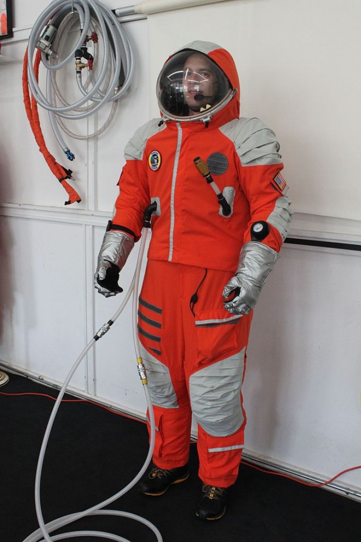 The Evolution of the Spacesuit: From the Project Mercury Suit to the Aouda.X Human-Machine Interface The Evolution of the Spacesuit: From the Project Mercury Suit to the Aouda.X Human-Machine Interface