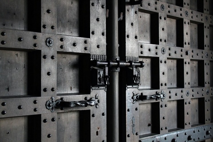 11 Easy Security Mechanisms Anyone Can Install in Their House 11 Easy Security Mechanisms Anyone Can Install in Their House