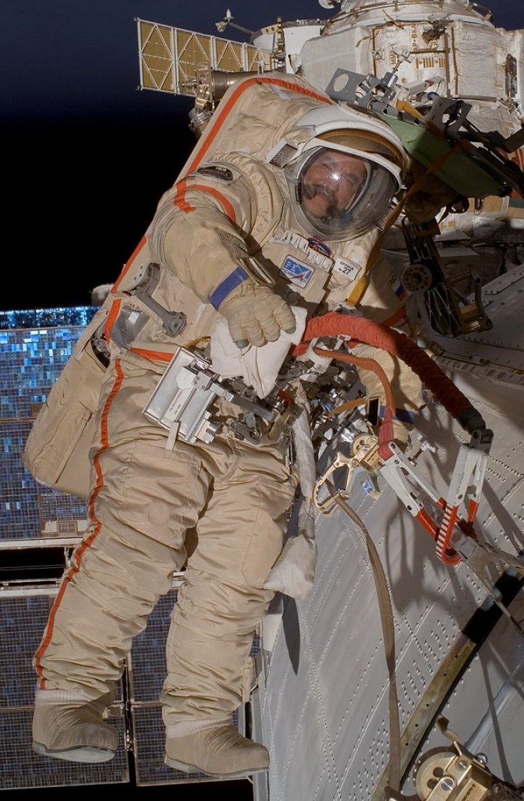 The Evolution of the Spacesuit: From the Project Mercury Suit to the Aouda.X Human-Machine Interface The Evolution of the Spacesuit: From the Project Mercury Suit to the Aouda.X Human-Machine Interface