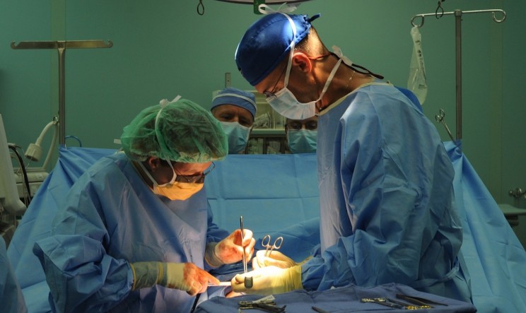Applications Of Augmented Reality https://inteng-storage.s3.amazonaws.com/images/MAY/robot-spine-surgery.jpg