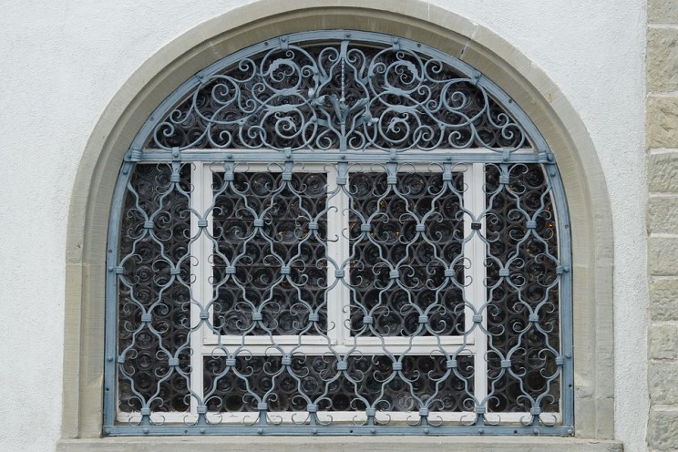 11 Easy Security Mechanisms Anyone Can Install in Their House 11 Easy Security Mechanisms Anyone Can Install in Their House
