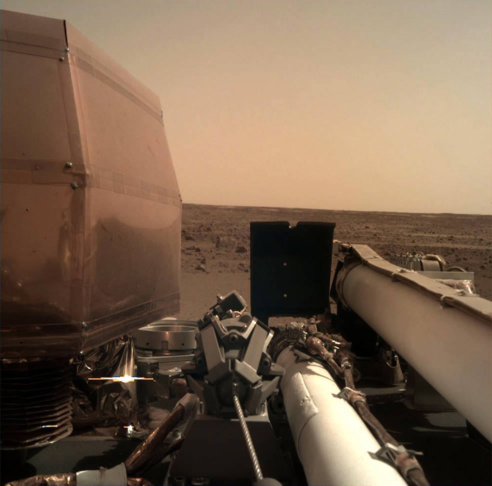 Mars InSight Lander Successfully Touches Down on The Red Planet Mars InSight Lander Successfully Touches Down on The Red Planet