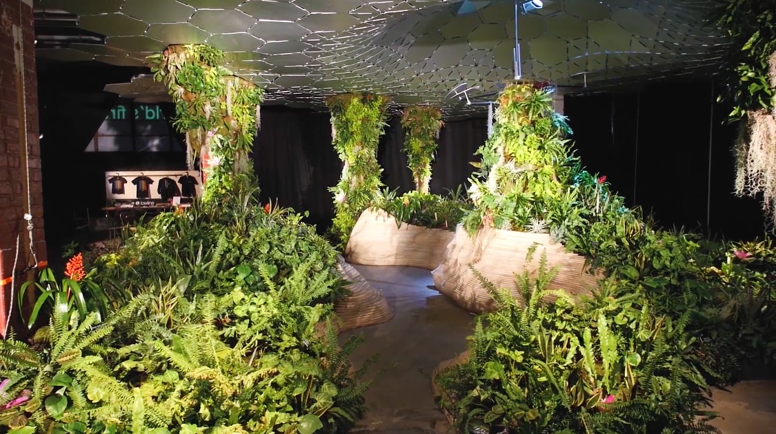 This Solar Funnel Technology Allows Plants to Thrive Deep Underground This Solar Funnel Technology Allows Plants to Thrive Deep Underground