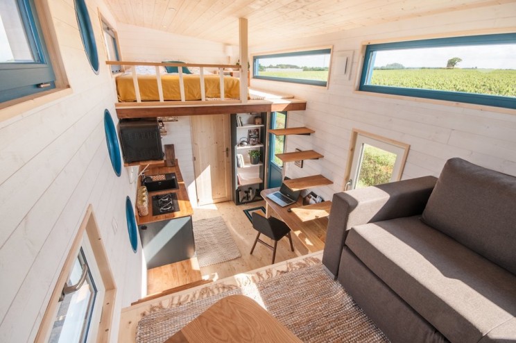 Winter is Coming: 7 Travel Caravans To Escape the Cold Winter is Coming: 7 Travel Caravans To Escape the Cold