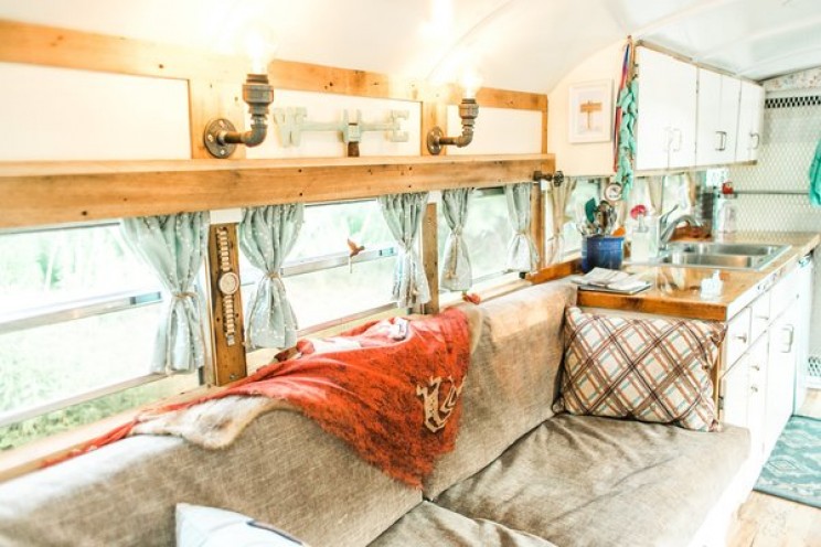 Winter is Coming: 7 Travel Caravans To Escape the Cold Winter is Coming: 7 Travel Caravans To Escape the Cold