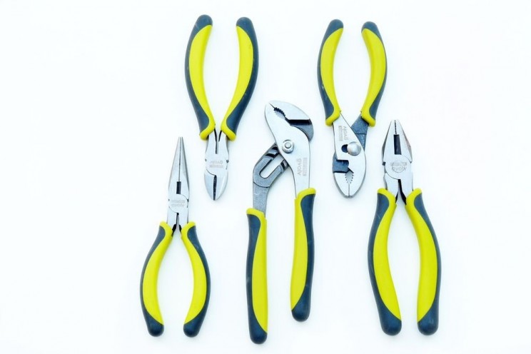 9 Pieces of Equipment Indispensable to Every DIYer 9 Pieces of Equipment Indispensable to Every DIYer
