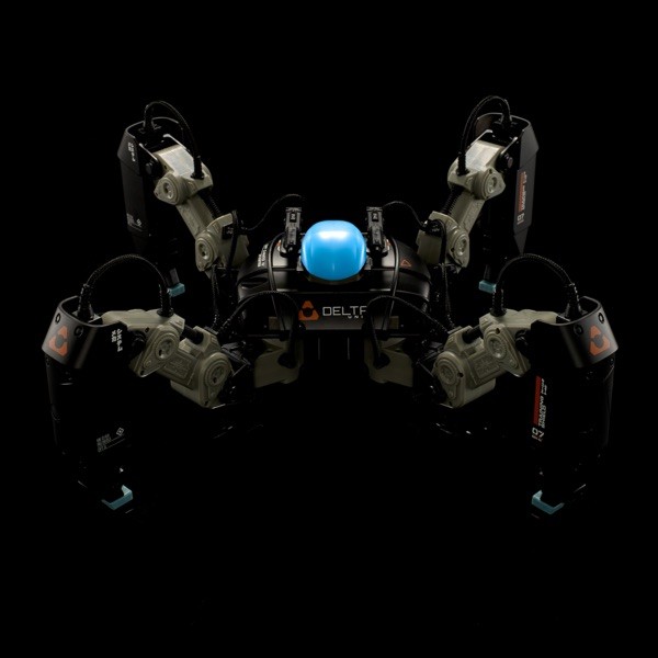 Put This AR Enabled Battle Robot on Your Christmas Wishlist Now Put This AR Enabled Battle Robot on Your Christmas Wishlist Now