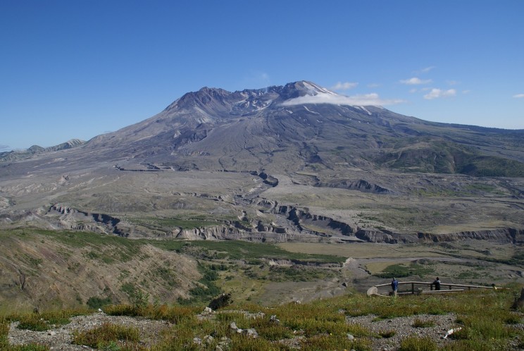 The 10 Most Dangerous Volcanoes Looming Over the United States The 10 Most Dangerous Volcanoes Looming Over the United States