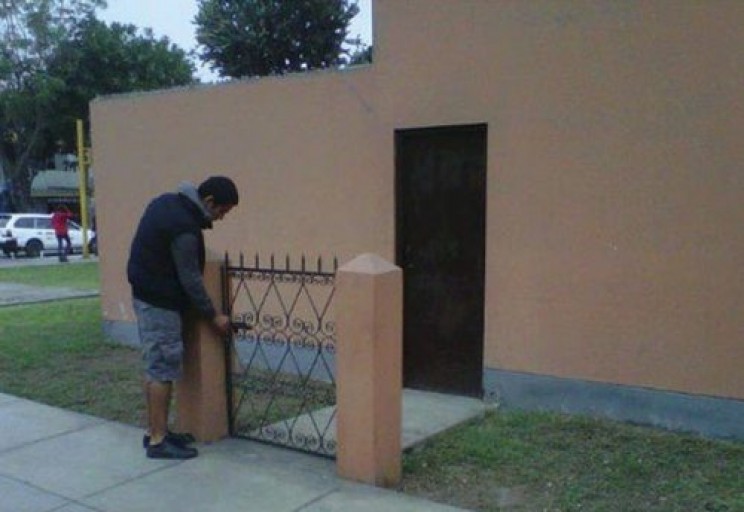 Security Door with Walls Security Door with Walls