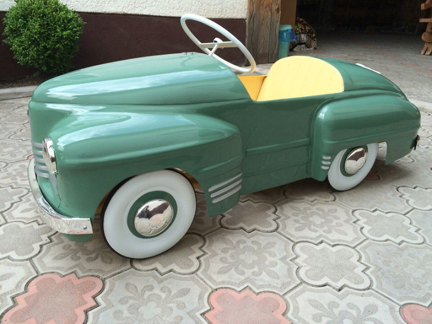Old Russian Pedal Cars Undergo Brilliant Restoration Old Russian Pedal Cars Undergo Brilliant Restoration