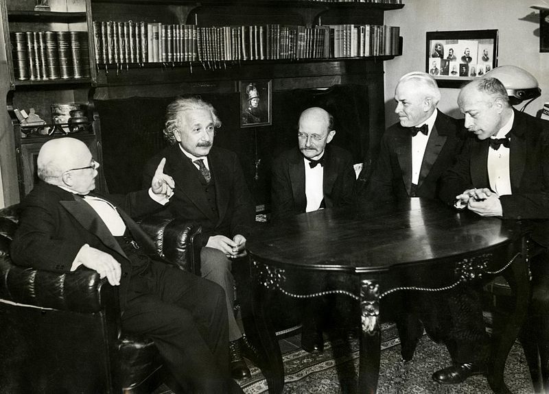 Quantum Confidential: The Lost History of Quantum Mechanics Quantum Confidential: The Lost History of Quantum Mechanics