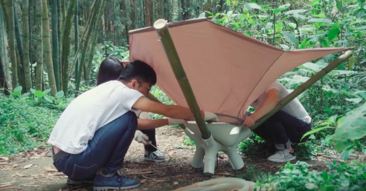 These Students Have Created a System That Conjures Water Literally out of Thin Air These Students Have Created a System That Conjures Water Literally out of Thin Air