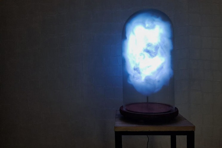 This Artist Made a Cloud Lamp Brewing a Literal Storm Every Time Trump Tweets This Artist Made a Cloud Lamp Brewing a Literal Storm Every Time Trump Tweets