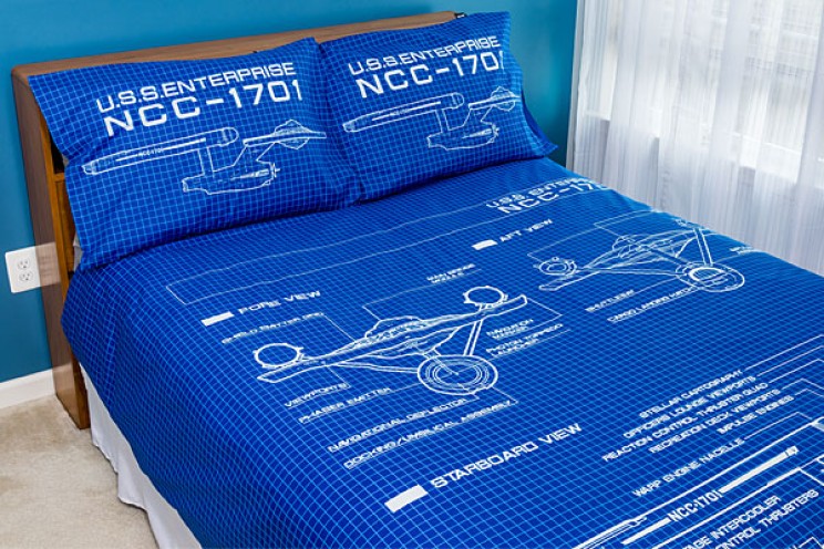 Get a good night sleep safe under this StarTrek duvet