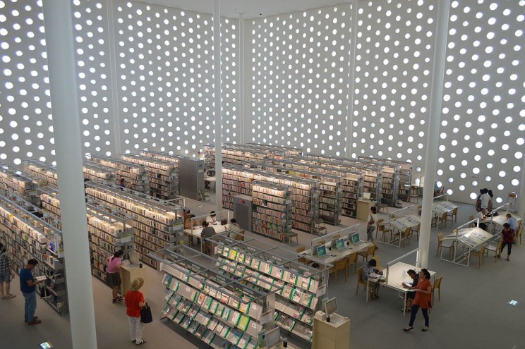 Kanazawa Umimirai Library, Kanazawa City, Japan