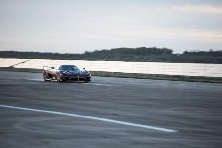 A Koenigsegg Agera RS Just Smashed Bugatti Chiron's 0-400-0 km/h Record A Koenigsegg Agera RS Just Smashed Bugatti Chiron's 0-400-0 km/h Record