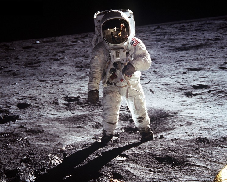 Reddit User Draws a Map of Moon Landings and They Are Closer Than You Think Reddit User Draws a Map of Moon Landings and They Are Closer Than You Think